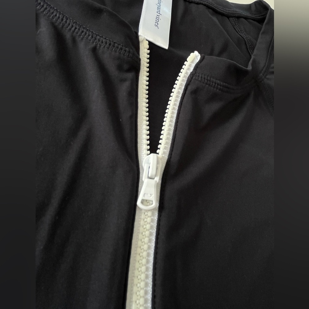 VINEYARD VINES | M | Rashguard/activewear | Navy - Picture 2 of 8